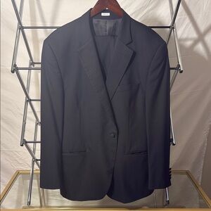 Peter Millar Black Tuxedo with Classic Notched Lapel and Structured Silhouette